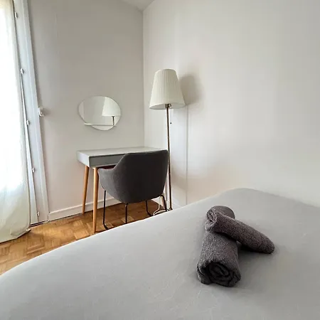 Parenthese Toulousaine - Metro Roseraie Homestay szállás *